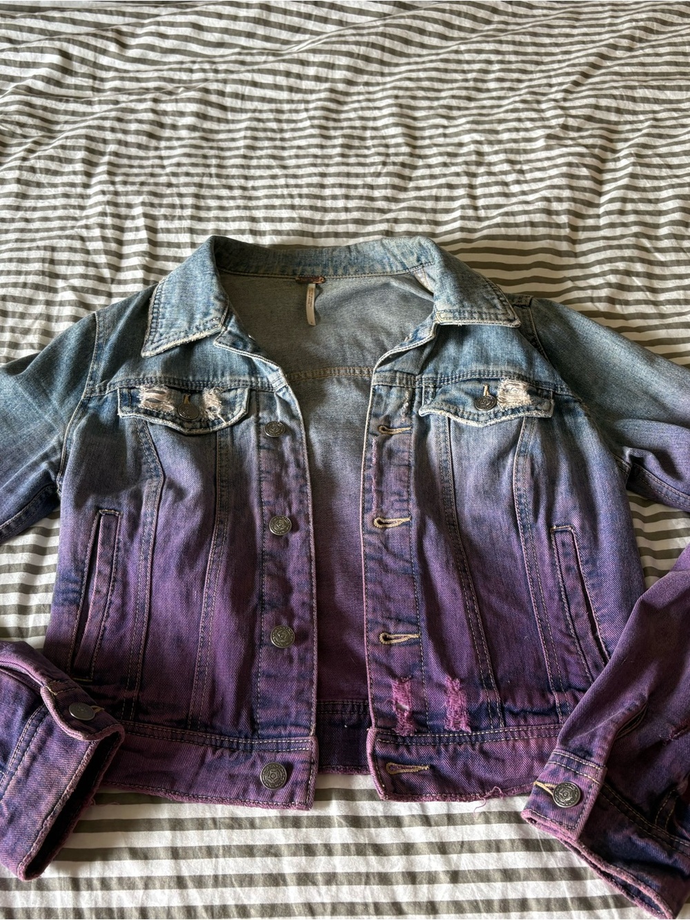 Rare Free People Ombre Denim Jacket in Blue and Purple - Picture 1 of 2